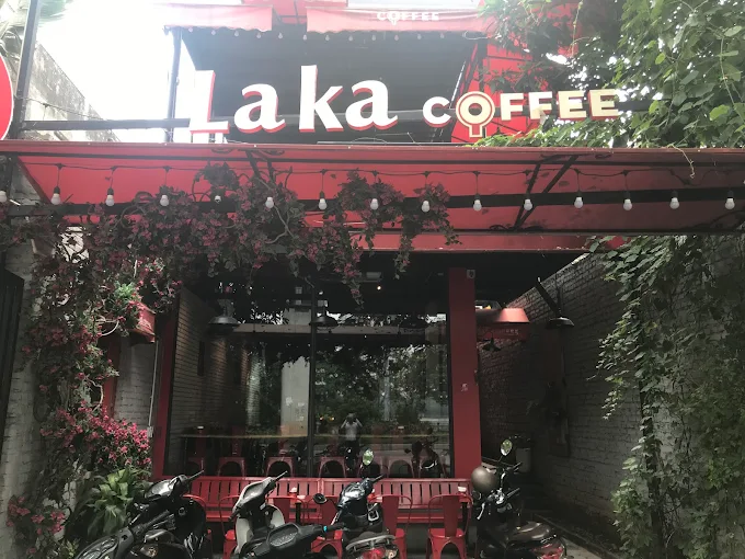 La Ka Coffee – Quán cafe hiện đại, thoáng đãng giữa phố Hoàng Cầu