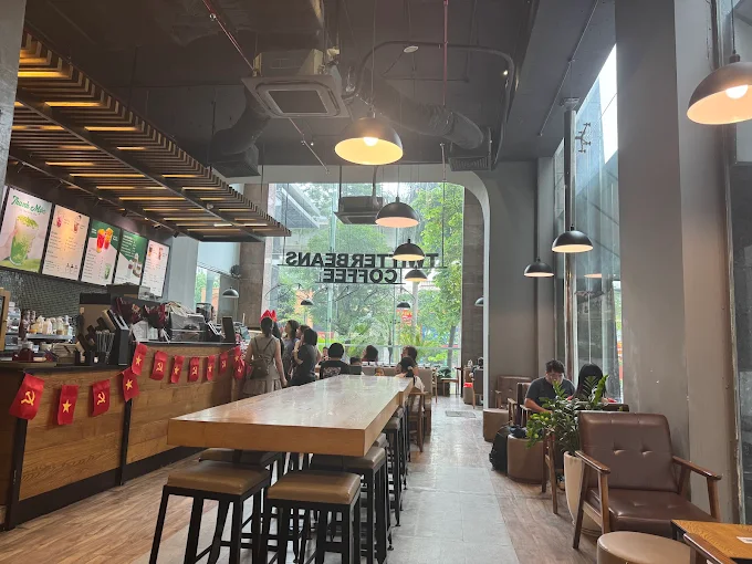 Twitter Beans Coffee Hoàng Cầu – Không gian chuyên nghiệp cho ngày làm việc hiệu quả