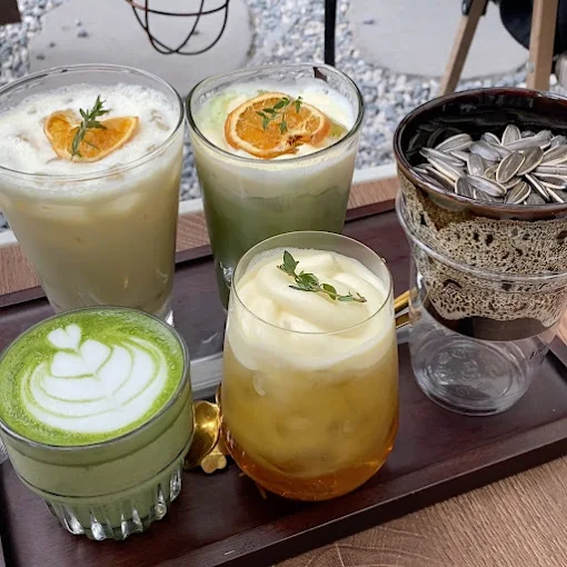 Trốn Xin Chào – Quán cafe yên bình, nhẹ nhàng giữa lòng Hoàng Cầu