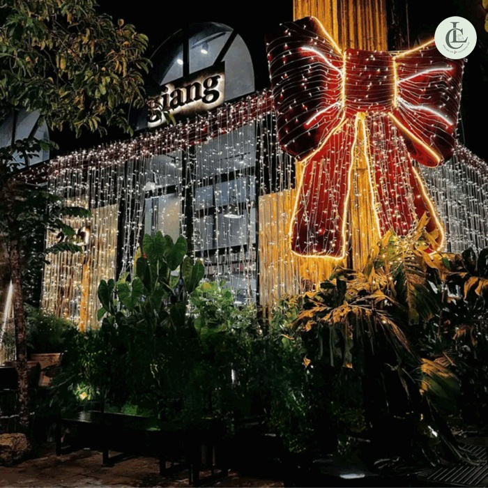 Giang Sài Gòn (Young Tea Coffee) – Thiên đường Noel “đầu tư khủng”