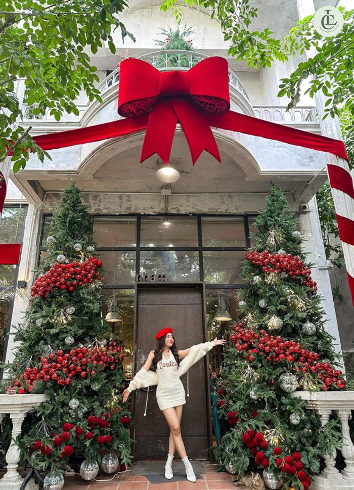 Nhâm Coffee – Biệt thự cổ phong cách thư viện châu Âu